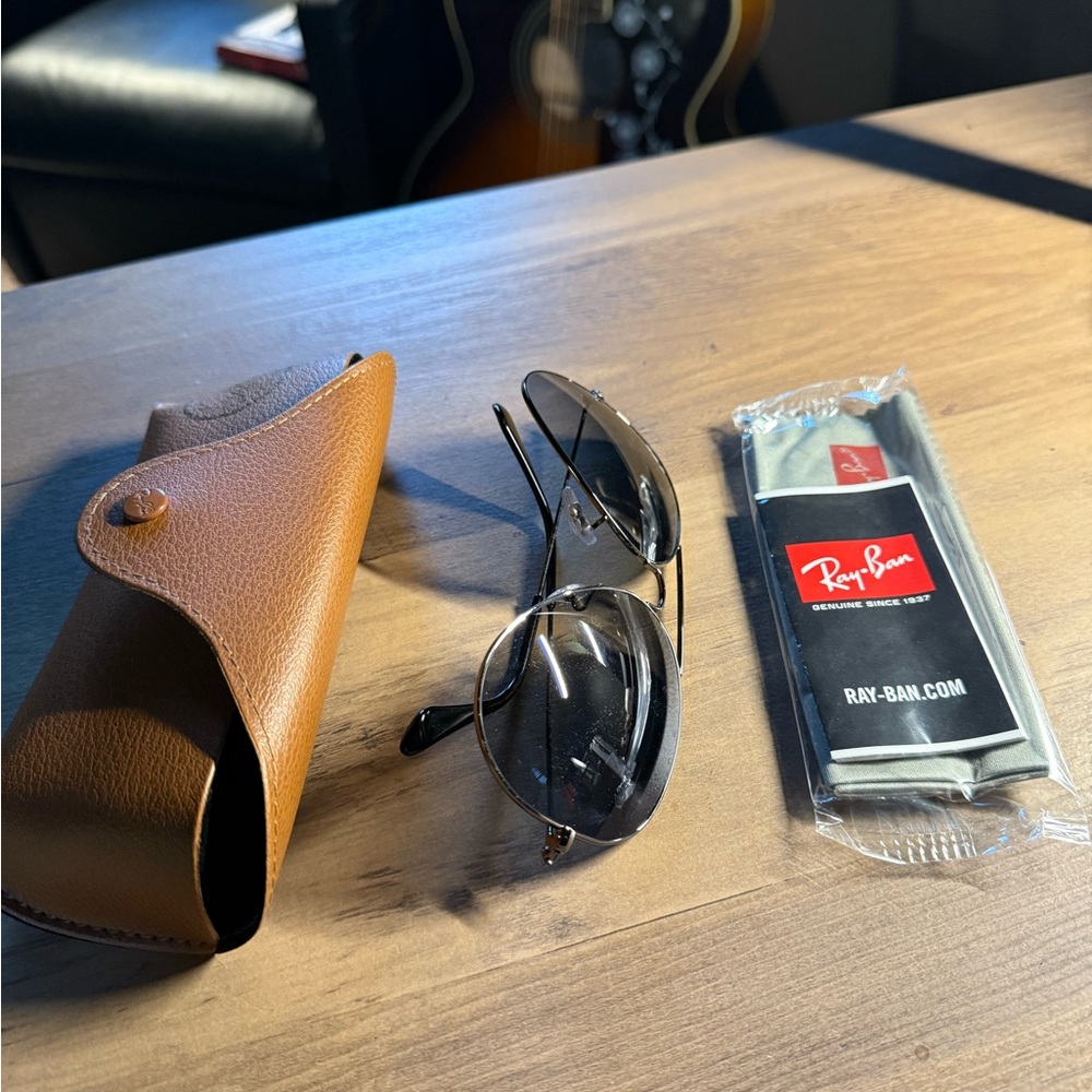 Ray-Ban Polarized Aviator Large Gunmetal Frames